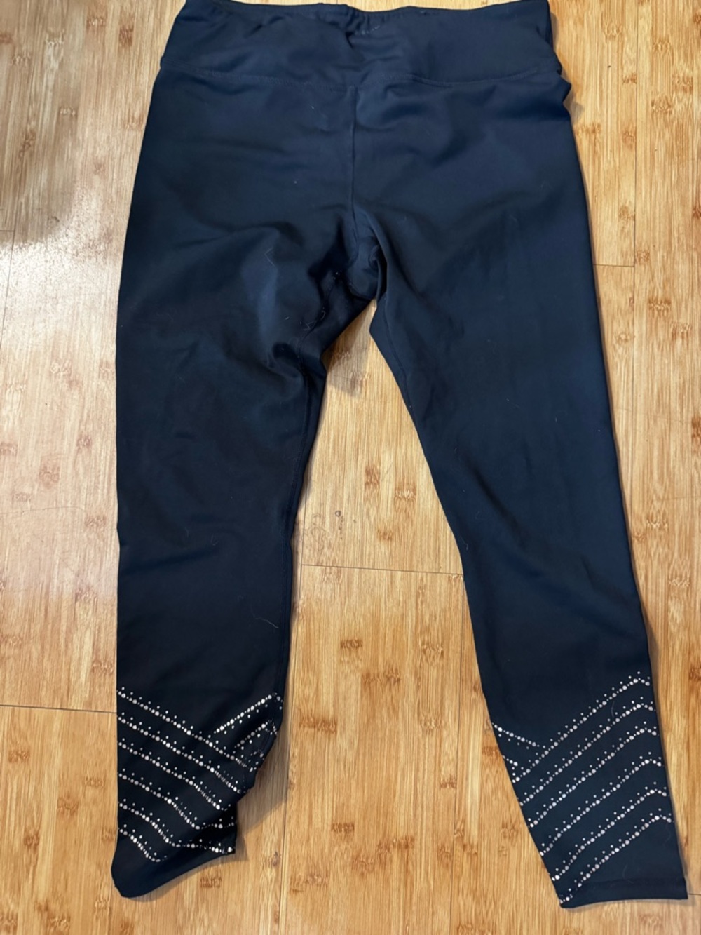 LuLaRoe Black women’s Jogger Leggings with Reflective Chevron Accents